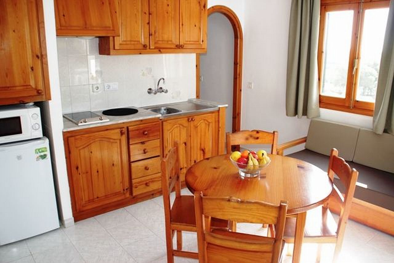 Apartamentos Mar Blanca Cala Blanca  Ngoại thất bức ảnh