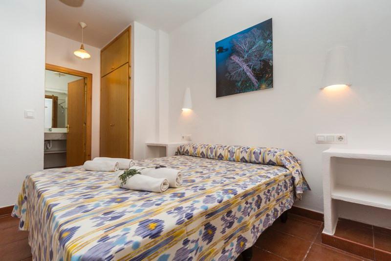 Apartamentos Mar Blanca Cala Blanca  Ngoại thất bức ảnh